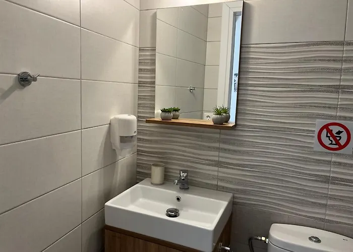 Aleminas 1 3* سيمي